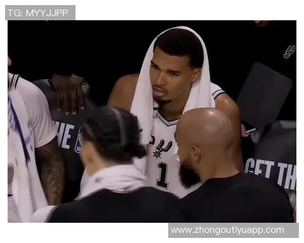 文班亚马因左小腿紧张状态成疑本赛季至今满勤能否出战国王尚未确定